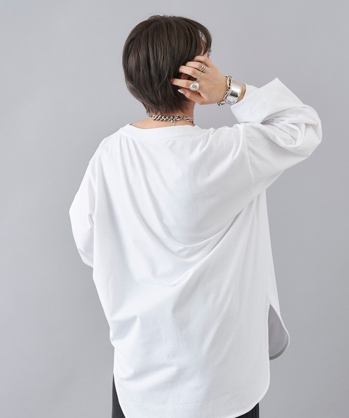 DouDou（ドゥドゥ）の「【WEB限定】袖タックTシャツ（Tシャツ/カットソー・レディース・ベージュ/オフホワイト/バイオレット・0）」の13枚目の写真