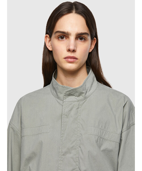 DIESEL（ディーゼル）の「レディース コート マルチポケット ジャケット（ステンカラーコート・レディース・カーキ/ブラック・X-SMALL/XX-SMALL/SMALL/MEDIUM）」の4枚目の写真