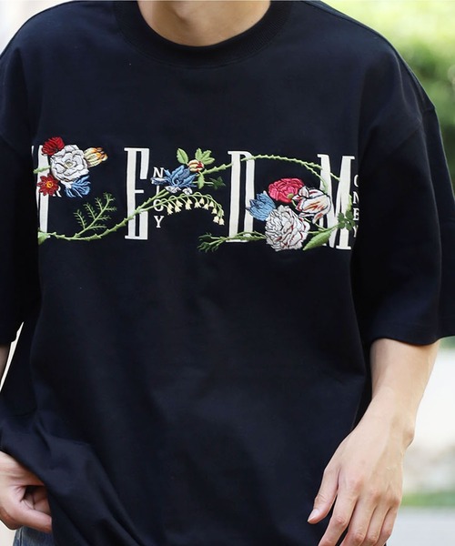 M.E.D.M（エムイーディーエム）の「M.E.D.M/エムイーディーエム MEDM Flowers Tee / MEDM Tシャツ（Tシャツ/カットソー・メンズ・ホワイト/ブラック・M/L/XL）」の7枚目の写真
