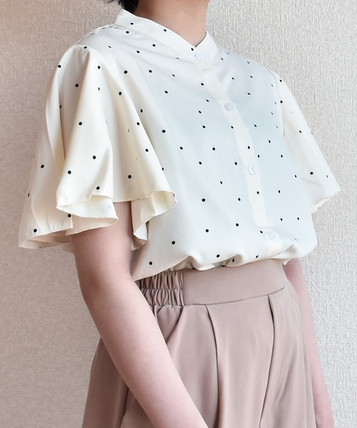 Coo+i（クーイ）の「フレア スリーブ ブラウス（シャツ/ブラウス・レディース・ホワイト/ブラック/ベージュ/ネイビー/グレー/ピンク/ブルー/ホワイト系その他/ブラック系その他/ホワイト系その他2/ブラック系その他2・M/L）」の3枚目の写真