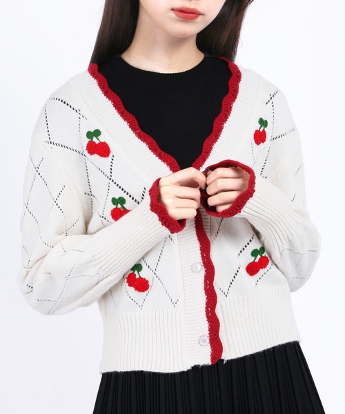 WC（ダブル シー）の「チェリーカーディガン（カーディガン/ボレロ・レディース・ホワイト/ブラック・FREE）」の2枚目の写真