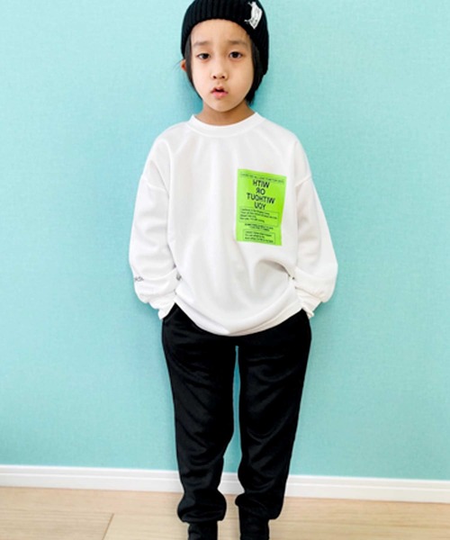 THE CASUAL（カジュアル）の「セットアップ クルーネック スウェット ジョガー パンツ キッズ（スウェット・キッズ・ブラック/オフホワイト/モカ/チャコール・120cm/140cm/130cm/160cm/110cm/150cm）」の3枚目の写真