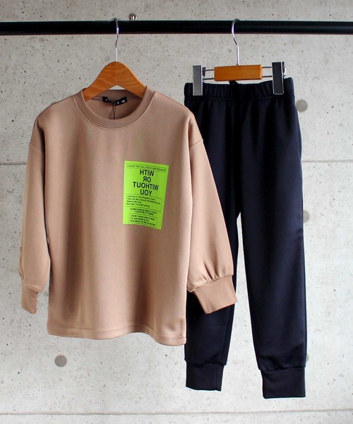 THE CASUAL（カジュアル）の「セットアップ クルーネック スウェット ジョガー パンツ キッズ（スウェット・キッズ・ブラック/オフホワイト/モカ/チャコール・120cm/140cm/130cm/160cm/110cm/150cm）」の2枚目の写真