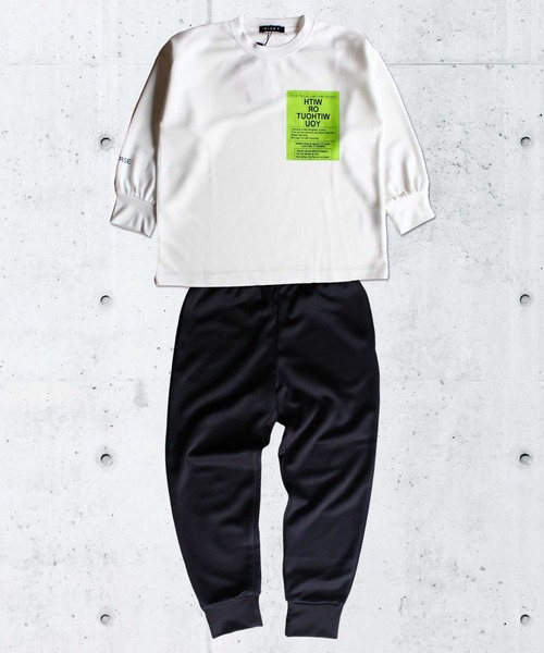 THE CASUAL（カジュアル）の「セットアップ クルーネック スウェット ジョガー パンツ キッズ（スウェット・キッズ・ブラック/オフホワイト/モカ/チャコール・120cm/140cm/130cm/160cm/110cm/150cm）」の5枚目の写真