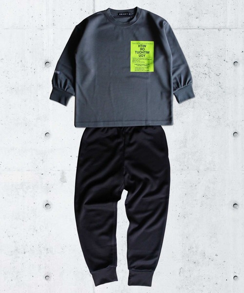 THE CASUAL（カジュアル）の「セットアップ クルーネック スウェット ジョガー パンツ キッズ（スウェット・キッズ・ブラック/オフホワイト/モカ/チャコール・120cm/140cm/130cm/160cm/110cm/150cm）」の7枚目の写真