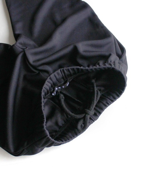 THE CASUAL（カジュアル）の「セットアップ クルーネック スウェット ジョガー パンツ キッズ（スウェット・キッズ・ブラック/オフホワイト/モカ/チャコール・120cm/140cm/130cm/160cm/110cm/150cm）」の17枚目の写真