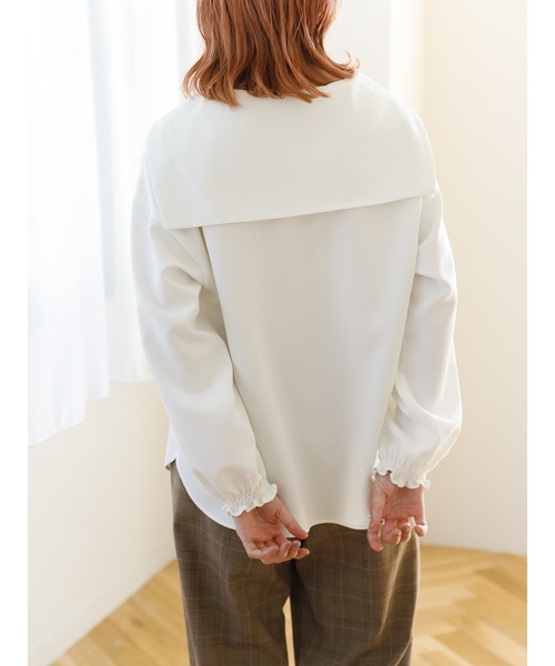 SLURR(スラ―)の「【大きいサイズ】セーラーカラーオーバーブラウス(シャツ/ブラウス・レディース・ベージュ/オフホワイト・L)」の8枚目の写真