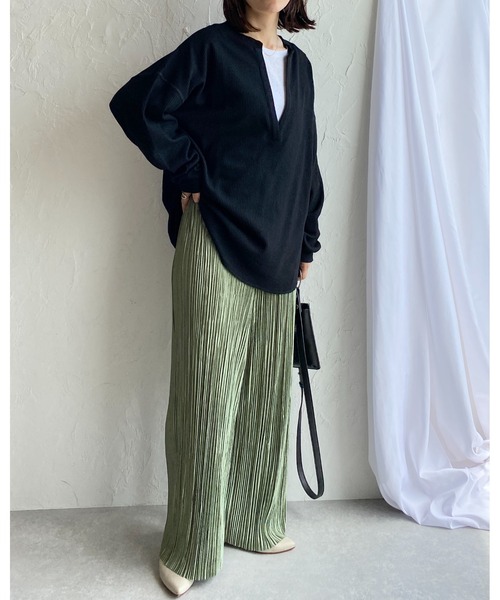 She's Closet（シーズクローゼット）の「深Vネックサーマルワッフルプルオーバー長袖ロングTシャツ（Tシャツ/カットソー・レディース・ブラック/モカ/アイボリー・FREE）」の10枚目の写真