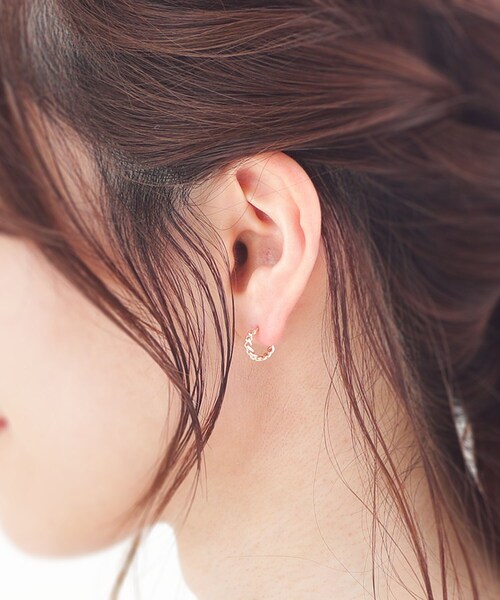 COCOSHNIK(ココシュニック)の「K10丸キヘイ フープピアス(ピアス(両耳用)・レディース・ホワイト系その他7・00)」の4枚目の写真
