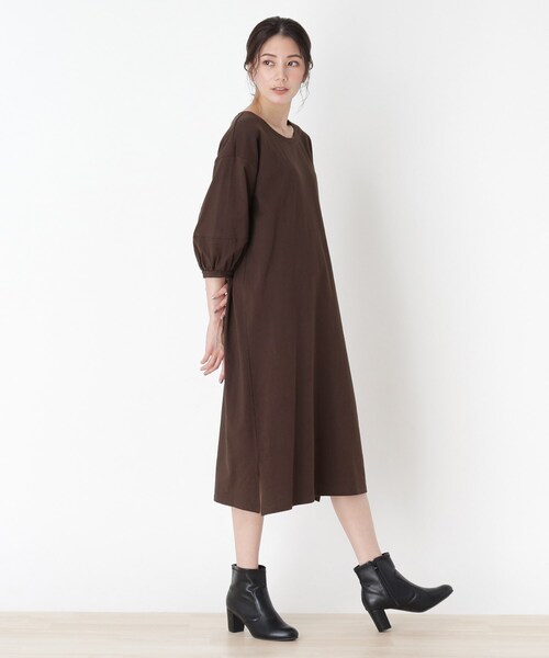 SHOO・LA・RUE（シューラルー）の「◆ランタンスリーブロングワンピース（ワンピース・レディース・ブラック/ダークグリーン/ダークブラウン/ブラック系2・00）」の3枚目の写真