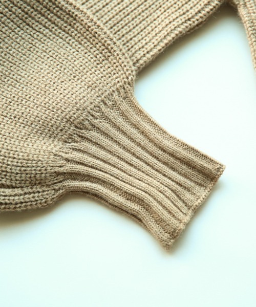 SUGAR BISKET(シュガービスケット)の「襟付きハイゲージニットトップス(ニット/セーター・レディース・ベージュ/ブラック/ブラウン/アイボリー・フリー)」の7枚目の写真