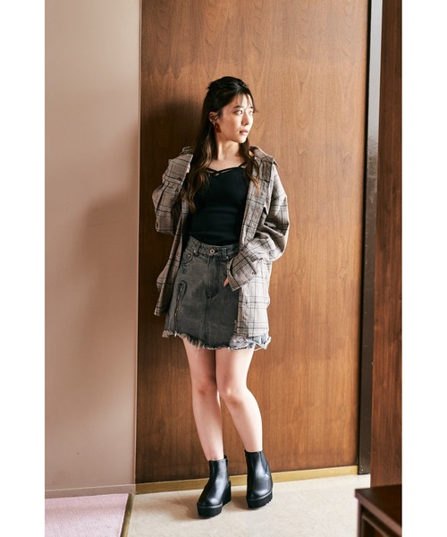 Elvis Luce（エルビスルーチェ）の「ElvisLuce(エルビスルーチェ) シャークソール厚底サイドゴア ブーツ（ブーツ・レディース・ブラック/ブラック系その他・L/LL/S/M）」の20枚目の写真