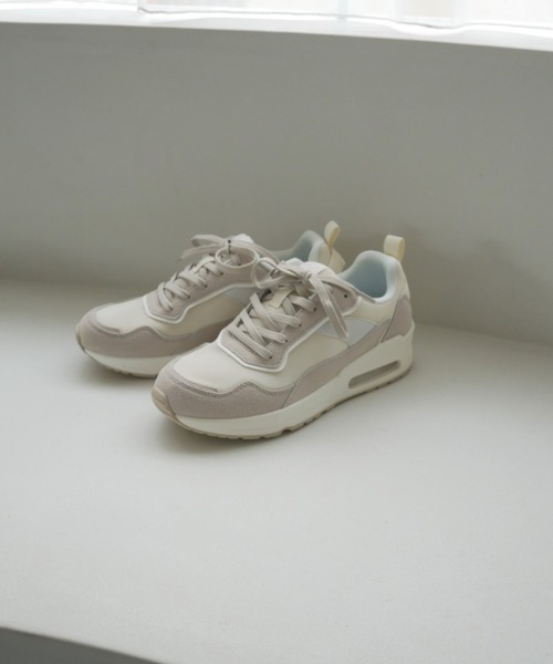 ORTR（オーアールティーアール）の「厚底エアスニーカー OT3717（スニーカー・レディース・ホワイト/ブラック・40/38/35/36/37/39）」の6枚目の写真