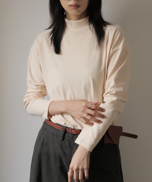 Ulysses（ユリシス）の「ハイネックシンプルカットソー（Tシャツ/カットソー・レディース・ホワイト/ブラック/グレー/ベージュ/ブラウン/ライトブラウン/ネイビー/ホワイト系その他/ブラック系その他・S/M/L）」の8枚目の写真