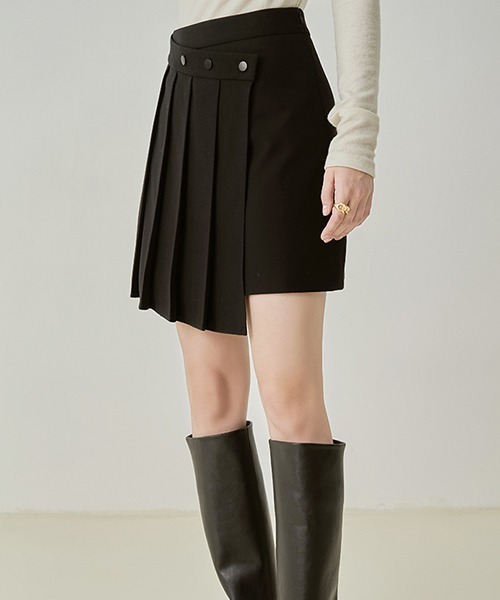 Fano Studios（ファノ ストゥディオズ）の「【Fano Studios】Asymmetry waist pleated skirt FD21B012（スカート・レディース・ブラック・L/M/S）」の6枚目の写真