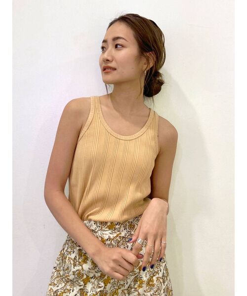 Ungrid(アングリッド)の「ランダムテレコタンクトップ(タンクトップ・レディース・オフホワイト/ブラック/ピンク/オレンジ/グリーン系その他/ブルー・FREE)」の6枚目の写真