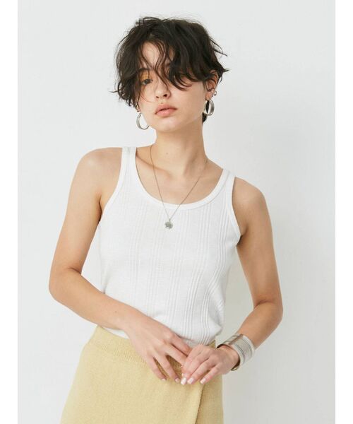 Ungrid(アングリッド)の「ランダムテレコタンクトップ(タンクトップ・レディース・オフホワイト/ブラック/ピンク/オレンジ/グリーン系その他/ブルー・FREE)」の15枚目の写真