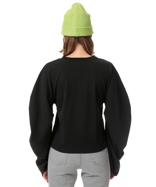 SLY(スライ)の「CURVE SLEEVE C N/CROP TOPS カーブスリーブ クルーネック トップス(Tシャツ/カットソー・レディース・ホワイト/ブラック/オレンジ・FREE)」の13枚目の写真