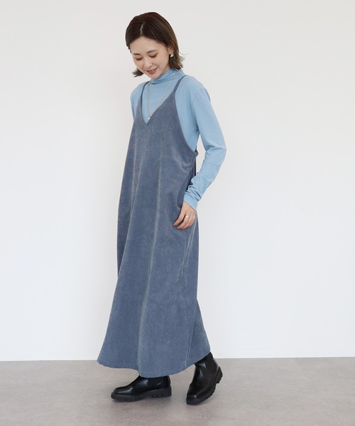 AMERICAN HOLIC（アメリカンホリック）の「コール天Vネックキャミワンピース（ワンピース・レディース・ブラウン/ブルー・M/L）」の2枚目の写真