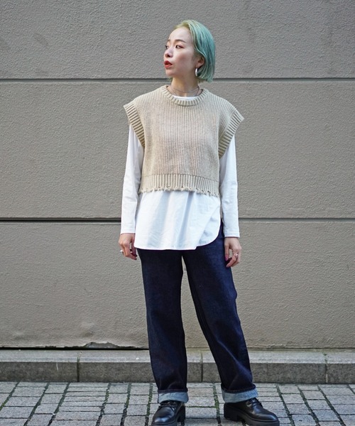 DROIT BELLO(ドロイトベロ)の「DROIT BELLO(ドロイトベロ)ショートタケバックスリットベスト(ベスト・レディース・ベージュ/ブラック・FREE)」の19枚目の写真