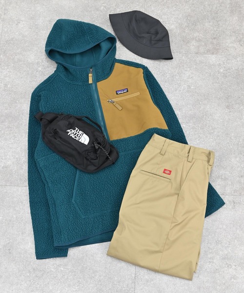 patagonia（パタゴニア）の「Patagonia(パタゴニア) レトロ ボアパイル プルオーバーパーカー（パーカー・メンズ・チャコール/グリーン・S/M/L/XL）」の11枚目の写真