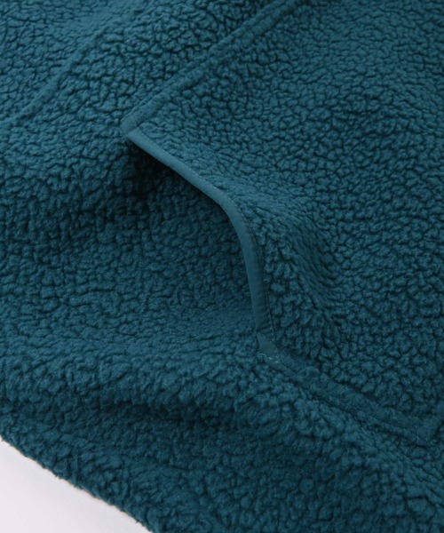 patagonia（パタゴニア）の「Patagonia(パタゴニア) レトロ ボアパイル プルオーバーパーカー（パーカー・メンズ・チャコール/グリーン・S/M/L/XL）」の4枚目の写真