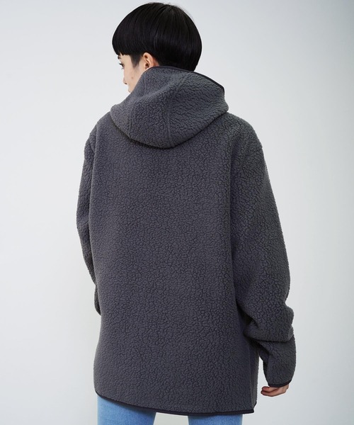 patagonia（パタゴニア）の「Patagonia(パタゴニア) レトロ ボアパイル プルオーバーパーカー（パーカー・メンズ・チャコール/グリーン・S/M/L/XL）」の16枚目の写真