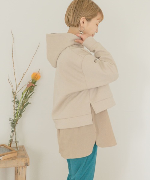 ITEMS URBANRESEARCH（アイテムズ アーバンリサーチ）の「ダンボールプルパーカー（パーカー・レディース・チャコールグレー/カーキ/アイボリー・FREE）」の2枚目の写真