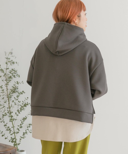 ITEMS URBANRESEARCH（アイテムズ アーバンリサーチ）の「ダンボールプルパーカー（パーカー・レディース・チャコールグレー/カーキ/アイボリー・FREE）」の13枚目の写真