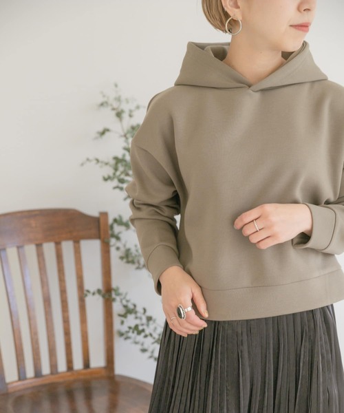 ITEMS URBANRESEARCH（アイテムズ アーバンリサーチ）の「ダンボールプルパーカー（パーカー・レディース・チャコールグレー/カーキ/アイボリー・FREE）」の14枚目の写真