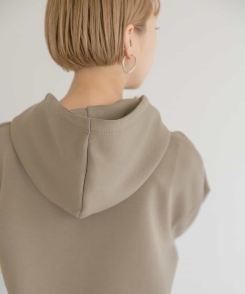 ITEMS URBANRESEARCH（アイテムズ アーバンリサーチ）の「ダンボールプルパーカー（パーカー・レディース・チャコールグレー/カーキ/アイボリー・FREE）」の22枚目の写真