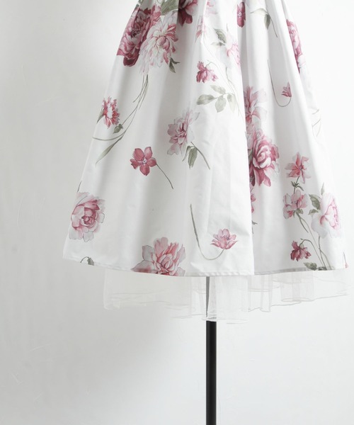 フラワープリント×チュール切替バックラッフルフリルタックフレアスカート　ピンク tocco closet（トッコ クローゼット）の「フラワープリント