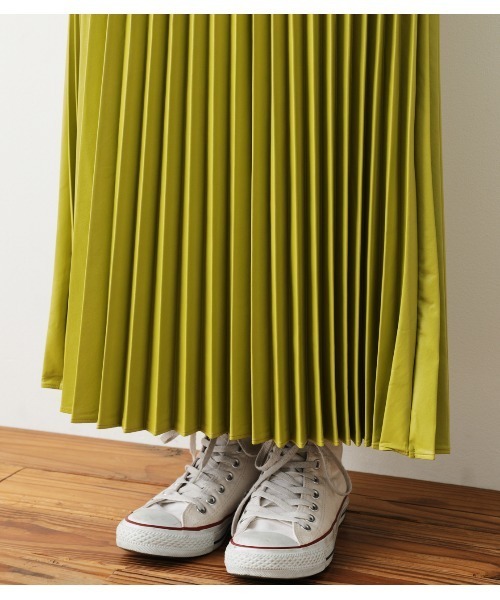 RODEO CROWNS WIDE BOWL（ロデオクラウンズワイドボウル）の「Fレザーカラープリーツスカート（スカート・レディース・アイボリー/ライトグリーン/ブラック・FREE）」の15枚目の写真