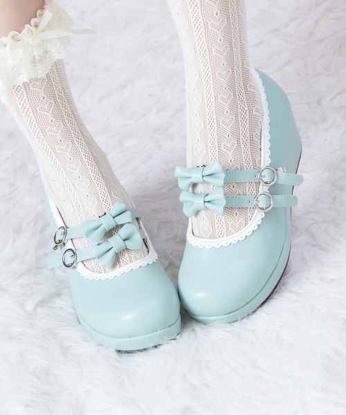 BODYLINE（ボディライン）の「リボンダブルストラップ ウェッジソールシューズ（パンプス・レディース・レッド/サックスブルー/ブラック×ホワイト/ブラック×ブラック/ホワイト×ピンク・24.0cm/22.5cm/23.5cm/24.5cm/23.0cm）」の17枚目の写真