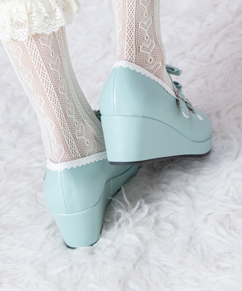 BODYLINE（ボディライン）の「リボンダブルストラップ ウェッジソールシューズ（パンプス・レディース・レッド/サックスブルー/ブラック×ホワイト/ブラック×ブラック/ホワイト×ピンク・24.0cm/22.5cm/23.5cm/24.5cm/23.0cm）」の18枚目の写真