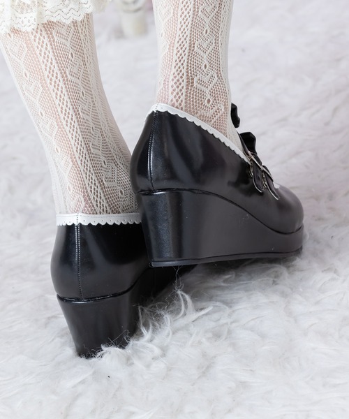 BODYLINE（ボディライン）の「リボンダブルストラップ ウェッジソールシューズ（パンプス・レディース・レッド/サックスブルー/ブラック×ホワイト/ブラック×ブラック/ホワイト×ピンク・24.0cm/22.5cm/23.5cm/24.5cm/23.0cm）」の7枚目の写真