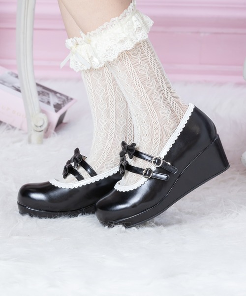 BODYLINE（ボディライン）の「リボンダブルストラップ ウェッジソールシューズ（パンプス・レディース・レッド/サックスブルー/ブラック×ホワイト/ブラック×ブラック/ホワイト×ピンク・24.0cm/22.5cm/23.5cm/24.5cm/23.0cm）」の9枚目の写真