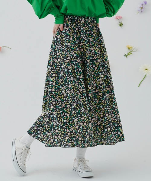 MERLOT（メルロー）の「おはなギャザースカート（スカート・レディース・ホワイト/ブラック/グリーン・FREE）」の12枚目の写真