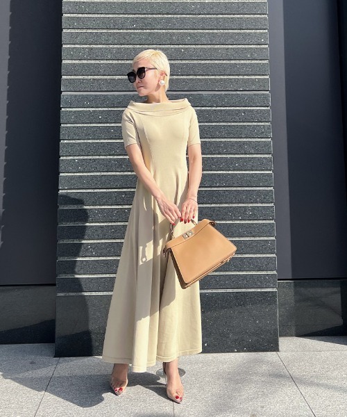 JENNE(ジェンヌ)の「オフショルダー フレアニットワンピース(ワンピース・レディース・ベージュ/ネイビー/ブラック・X-LARGE/SMALL/MEDIUM/LARGE)」の14枚目の写真