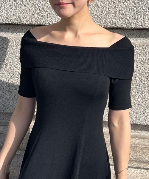 JENNE(ジェンヌ)の「オフショルダー フレアニットワンピース(ワンピース・レディース・ベージュ/ネイビー/ブラック・X-LARGE/SMALL/MEDIUM/LARGE)」の16枚目の写真