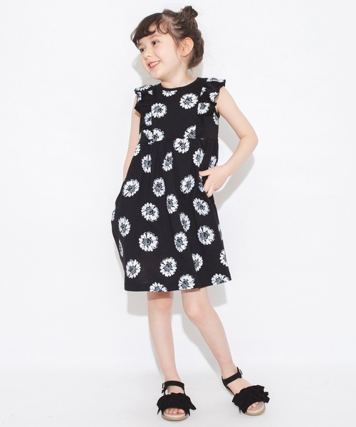 BRANSHES（ブランシェス）の「【WEB限定】無地/花柄肩フリル半袖ワンピース（ワンピース・キッズ・ブラック/ピンク/ブルー・130/100/120/110/150/140）」の4枚目の写真