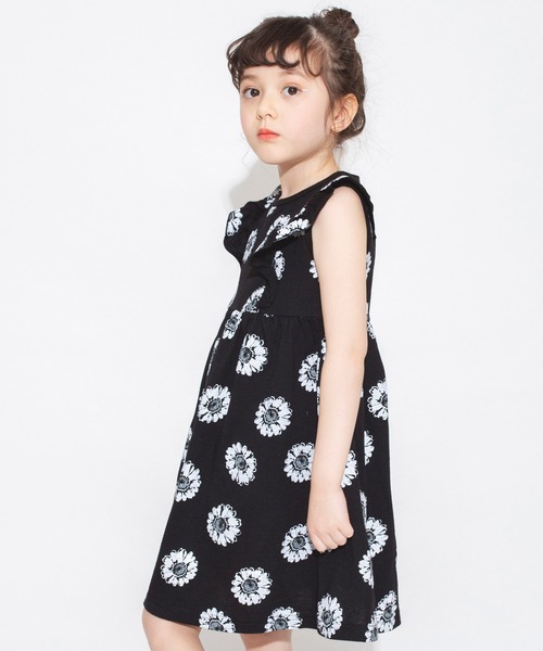 BRANSHES（ブランシェス）の「【WEB限定】無地/花柄肩フリル半袖ワンピース（ワンピース・キッズ・ブラック/ピンク/ブルー・130/100/120/110/150/140）」の8枚目の写真