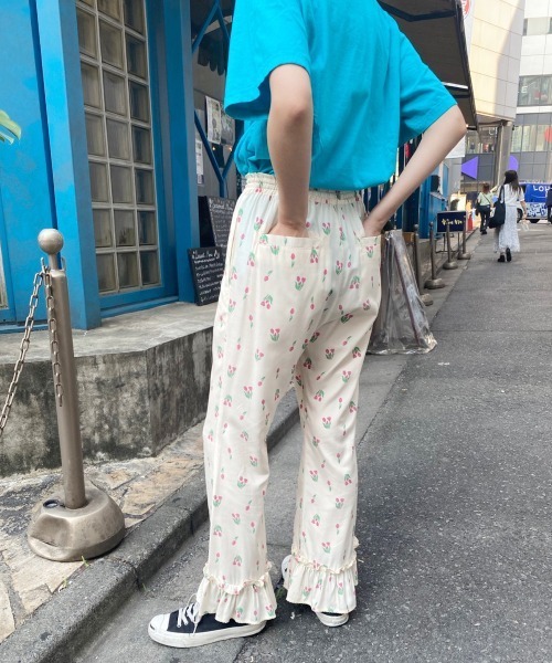 Candy Stripper（キャンディストリッパー）の「CHULIP FRILL HEM パンツ（その他パンツ・レディース・グレー/ブルー/アイボリー・2）」の21枚目の写真