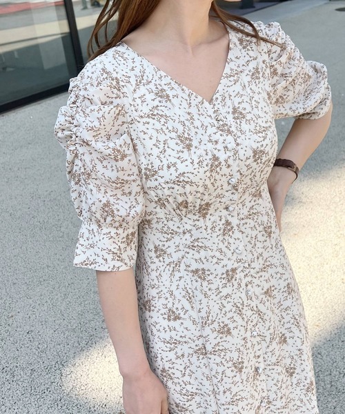 mysty woman（ミスティウーマン）の「袖コンシャスエンパイアワンピ 275295（ワンピース・レディース・アイボリー/グリーン系その他/ブラック/ブラック系/ベージュ/グリーン・FREE）」の9枚目の写真