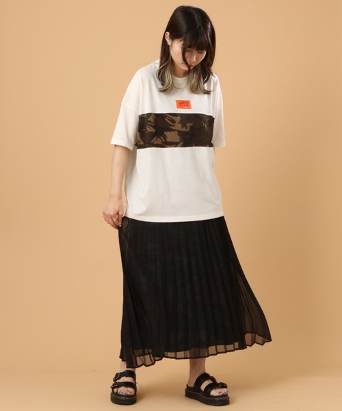 AVIREX(アヴィレックス)の「MESH PATTERN PRINTED T-SHIRT/ メッシュパターンプリントティーシャツ(Tシャツ/カットソー・レディース・オフホワイト/ブラック/ネイビー・FREE)」の9枚目の写真