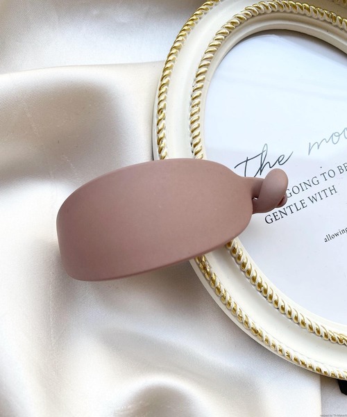 TONE SELECT GOODS(トーンセレクトグッズ)の「【pur chouchou】マットカラーラウンドヘアクリップ(バレッタ/ヘアクリップ・レディース・ブラウン/ベージュ/ブラック/グレー/レッド/ピンク/ネイビー/キャメル/その他4/その他1/その他2/その他3・FREE)」の15枚目の写真