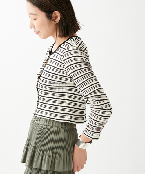 journal standard L'essage(ジャーナルスタンダードレサージュ)の「ランダムボーダー ショートカーディガン(カーディガン/ボレロ・レディース・ホワイト/ブラック/レッド・FREE)」の9枚目の写真