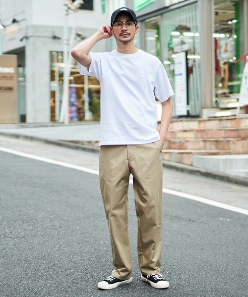 UNIVERSAL OVERALL(ユニバーサルオーバーオール)の「【UNIVERSAL OVERALL】EMBROIDERY TEE / ワンポイント刺繍半袖Tシャツ(Tシャツ/カットソー・メンズ・ブラック/グレー/グリーン/ネイビー/ホワイト・X-LARGE/MEDIUM/LARGE/SMALL)」の6枚目の写真