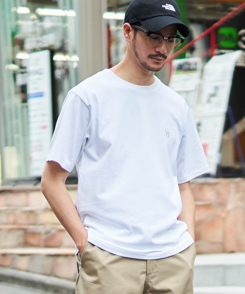UNIVERSAL OVERALL(ユニバーサルオーバーオール)の「【UNIVERSAL OVERALL】EMBROIDERY TEE / ワンポイント刺繍半袖Tシャツ(Tシャツ/カットソー・メンズ・ブラック/グレー/グリーン/ネイビー/ホワイト・X-LARGE/MEDIUM/LARGE/SMALL)」の7枚目の写真