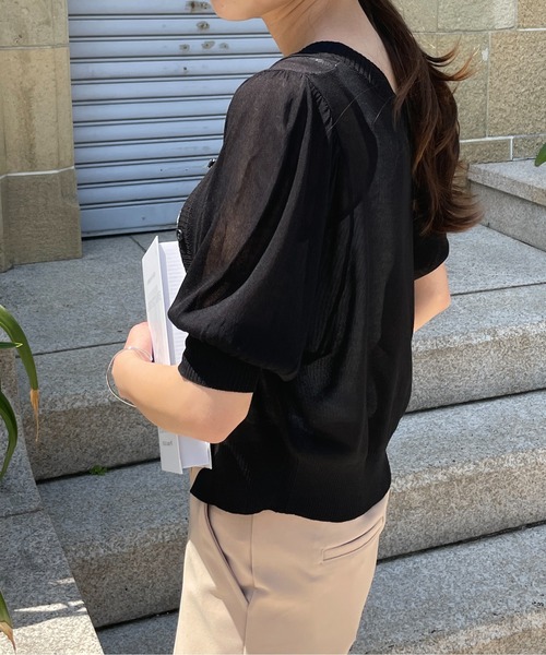 Meli rich（メリーリッチ）の「前後2way。シアーボリュームスリーブカーディガン（カーディガン/ボレロ・レディース・ブラック/オレンジ/グリーン/アイボリー・FREE）」の8枚目の写真